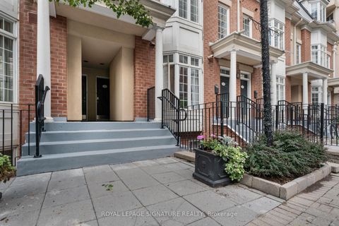 Photo 1 at 8 - 11 Niagara Street, Waterfront Communities C1, Toronto