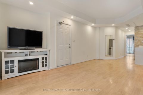 Photo 4 at 8 - 11 Niagara Street, Waterfront Communities C1, Toronto