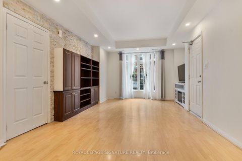 Photo 5 at 8 - 11 Niagara Street, Waterfront Communities C1, Toronto