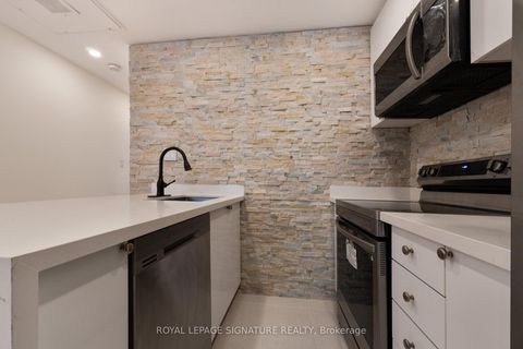 Photo 8 at 8 - 11 Niagara Street, Waterfront Communities C1, Toronto
