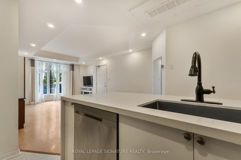 Photo 9 at 8 - 11 Niagara Street, Waterfront Communities C1, Toronto