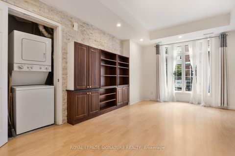 Photo 11 at 8 - 11 Niagara Street, Waterfront Communities C1, Toronto