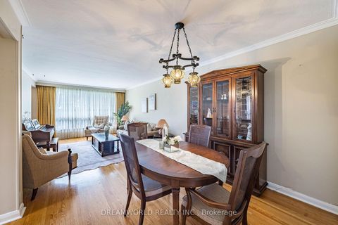 Photo 5 at 28 Rabton Court, CFB, Toronto