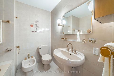 Photo 14 at 28 Rabton Court, CFB, Toronto