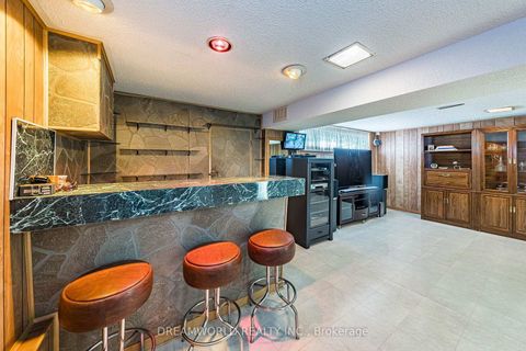 Photo 19 at 28 Rabton Court, CFB, Toronto
