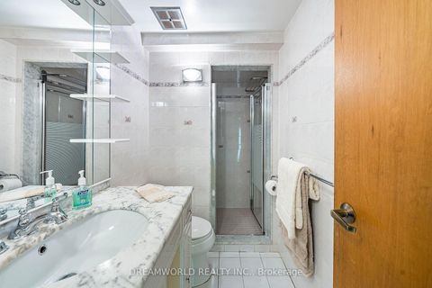 Photo 31 at 28 Rabton Court, CFB, Toronto