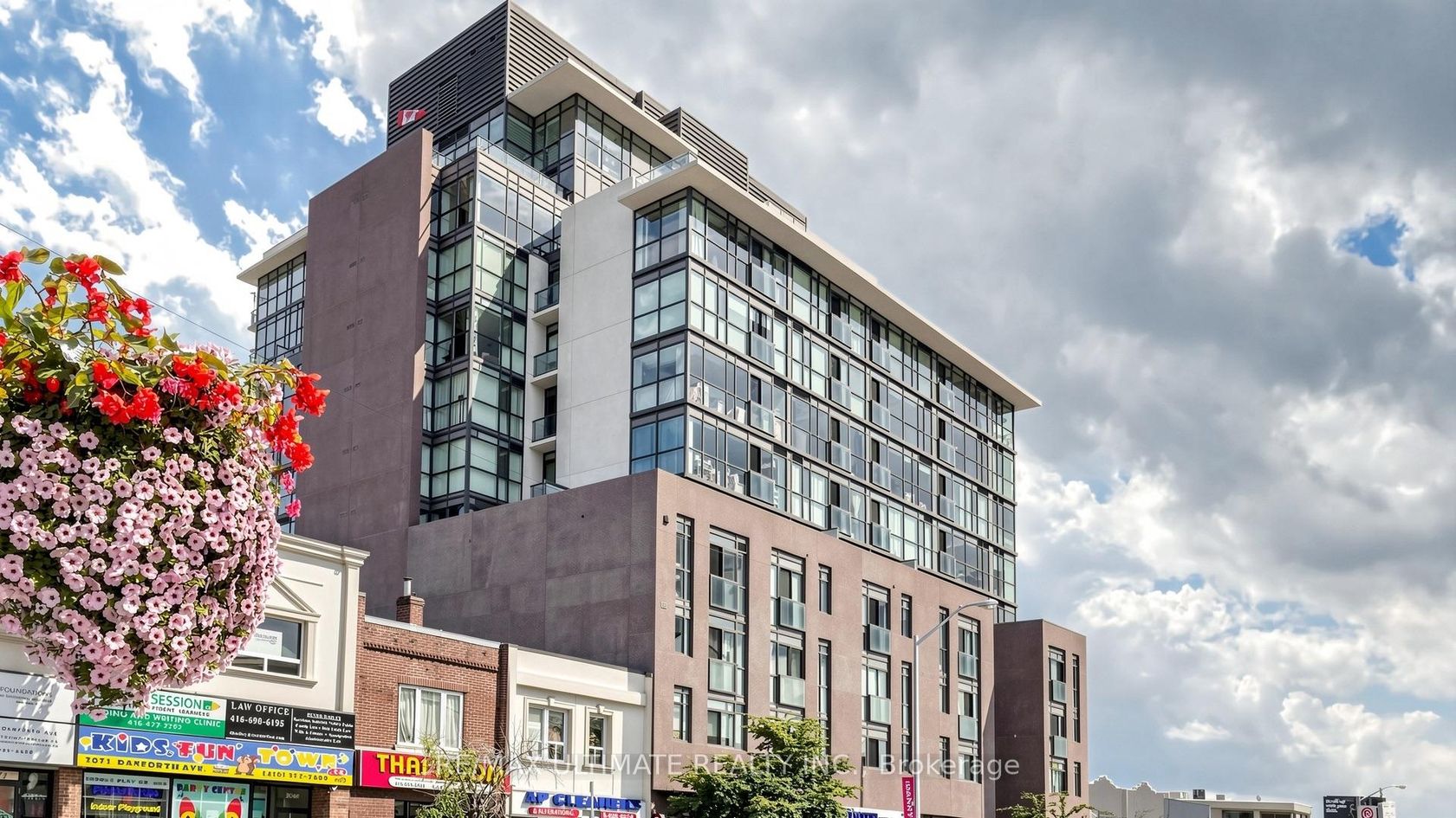 404 - 2055 Danforth Avenue, Woodbine Corridor, Toronto 