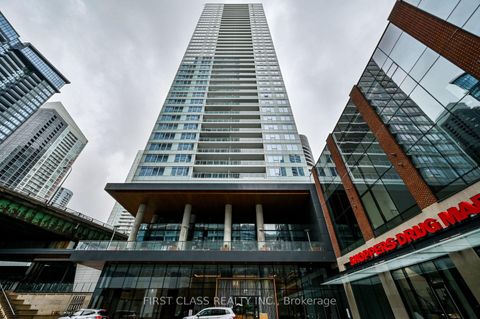 Photo 2 at 915 - 17 Bathurst Street, Waterfront Communities C1, Toronto