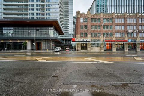 Photo 3 at 915 - 17 Bathurst Street, Waterfront Communities C1, Toronto