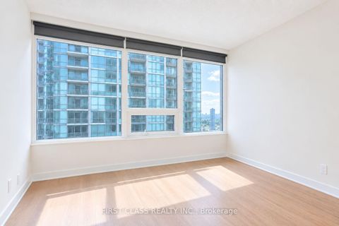 Photo 7 at 915 - 17 Bathurst Street, Waterfront Communities C1, Toronto