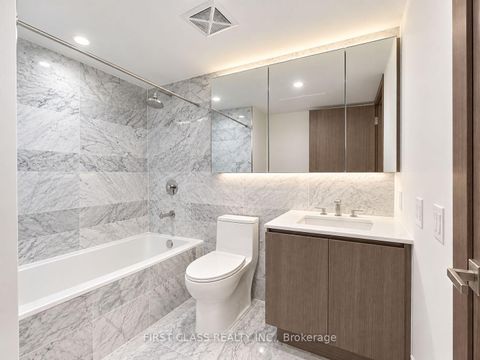 Photo 11 at 915 - 17 Bathurst Street, Waterfront Communities C1, Toronto
