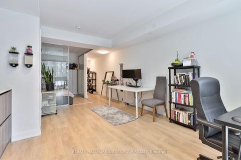 Photo 8 at 302 - 127 Broadway Avenue, Mount Pleasant West, Toronto