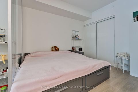Photo 12 at 302 - 127 Broadway Avenue, Mount Pleasant West, Toronto