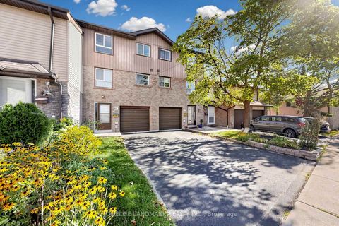 Photo 1 at 63 - 1131 Sandhurst Circle, Agincourt North, Toronto
