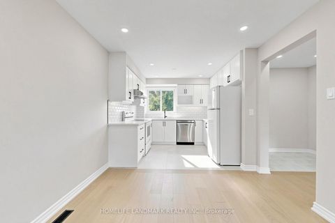 Photo 8 at 63 - 1131 Sandhurst Circle, Agincourt North, Toronto
