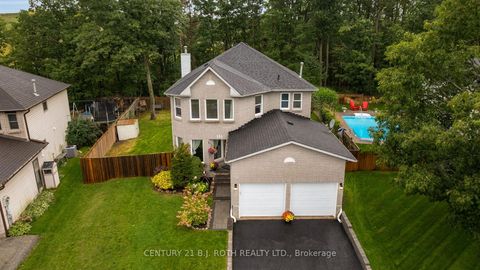Photo 1 at 131 Browning Trail, Letitia Heights, Barrie