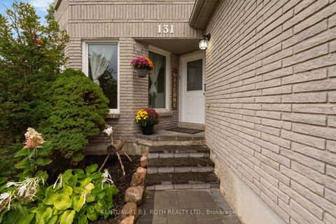 Photo 3 at 131 Browning Trail, Letitia Heights, Barrie