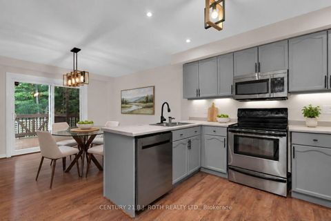 Photo 10 at 131 Browning Trail, Letitia Heights, Barrie
