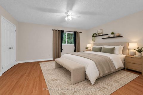 Photo 17 at 131 Browning Trail, Letitia Heights, Barrie