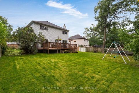Photo 33 at 131 Browning Trail, Letitia Heights, Barrie