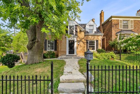 Photo 2 at 29 Highbourne Avenue, St. Clair, Toronto