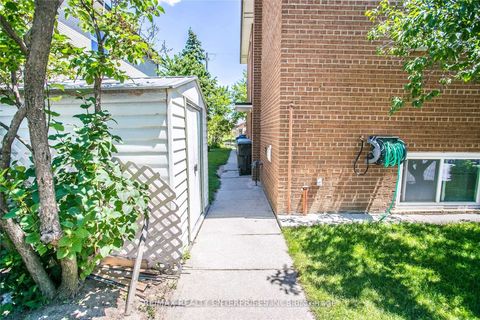 Photo 9 at 54 Rabbit Lane, West Deane, Toronto