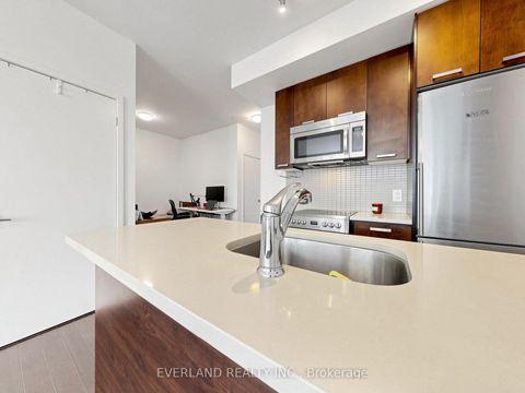 Photo 11 at 4508 - 295 Adelaide Street W, Waterfront Communities C1, Toronto