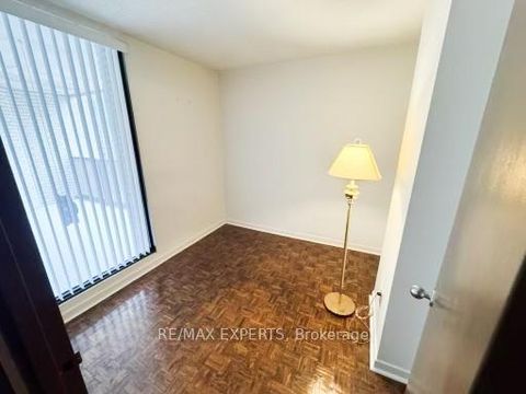 Photo 13 at 2233 - 33 Harbour Square, Waterfront Communities C1, Toronto