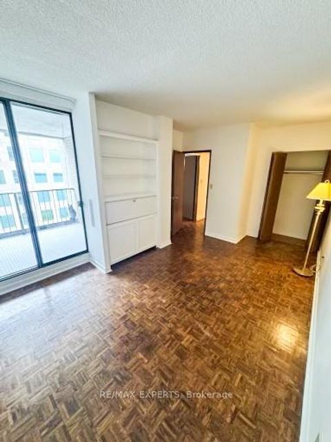 Photo 18 at 2233 - 33 Harbour Square, Waterfront Communities C1, Toronto