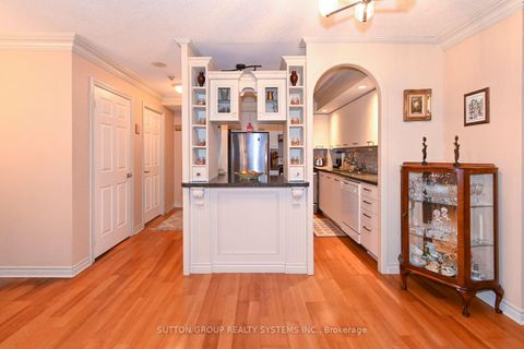 Photo 5 at 605 - 5229 Dundas Street W, City Centre West, Toronto