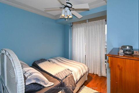 Photo 12 at 605 - 5229 Dundas Street W, City Centre West, Toronto