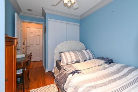 Photo 13 at 605 - 5229 Dundas Street W, City Centre West, Toronto