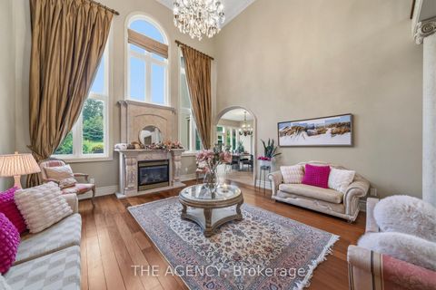 Photo 7 at 16 Dew Drop Court, Rural Vaughan, Vaughan