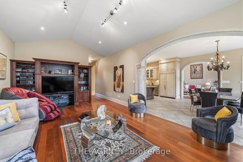 Photo 15 at 16 Dew Drop Court, Rural Vaughan, Vaughan