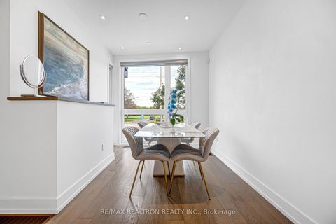Photo 13 at 2962B Bayview Avenue, Willowdale East, Toronto