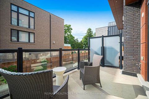 Photo 21 at 2962B Bayview Avenue, Willowdale East, Toronto