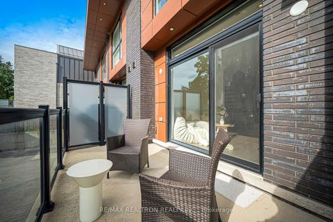 Photo 22 at 2962B Bayview Avenue, Willowdale East, Toronto
