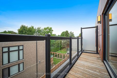 Photo 38 at 2962B Bayview Avenue, Willowdale East, Toronto