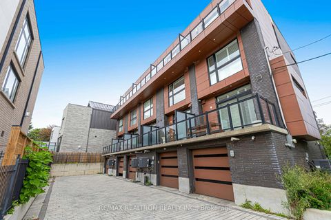Photo 42 at 2962B Bayview Avenue, Willowdale East, Toronto