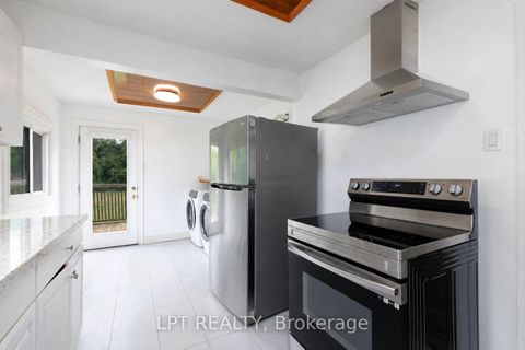Photo 16 at 837 Montsell Avenue, Historic Lakeshore Communities, Georgina