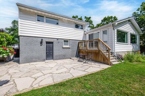 Photo 37 at 11 Castle Drive, Sunnidale, Barrie