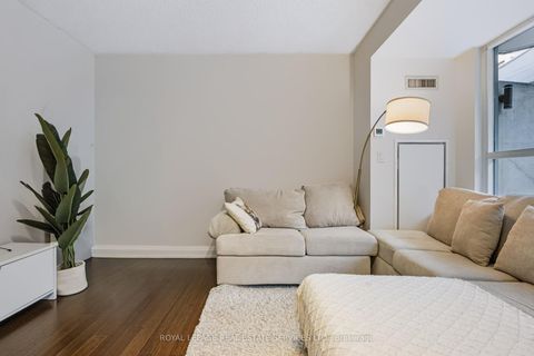 Photo 2 at 207 - 1430 Yonge Street, St. Clair, Toronto