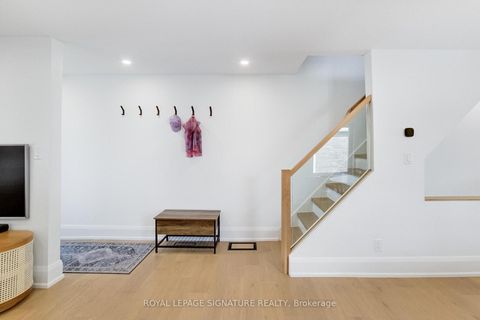 Photo 13 at 148 Mortimer Avenue, Broadview North, Toronto