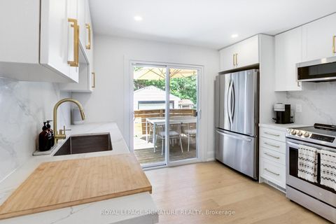 Photo 16 at 148 Mortimer Avenue, Broadview North, Toronto