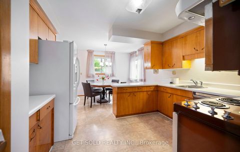 Photo 9 at 11 Parmalea Crescent, Richview, Toronto