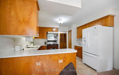 Photo 10 at 11 Parmalea Crescent, Richview, Toronto