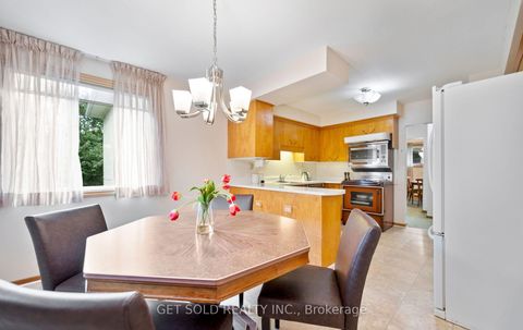 Photo 11 at 11 Parmalea Crescent, Richview, Toronto