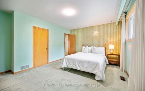 Photo 15 at 11 Parmalea Crescent, Richview, Toronto
