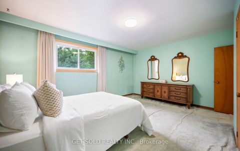 Photo 16 at 11 Parmalea Crescent, Richview, Toronto