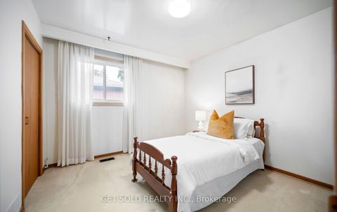 Photo 21 at 11 Parmalea Crescent, Richview, Toronto
